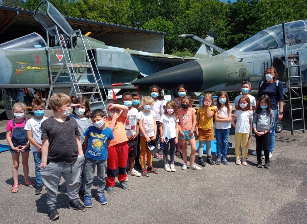 1er juillet 2021; visite classe CE1 de l'école élémentaire d'Avord