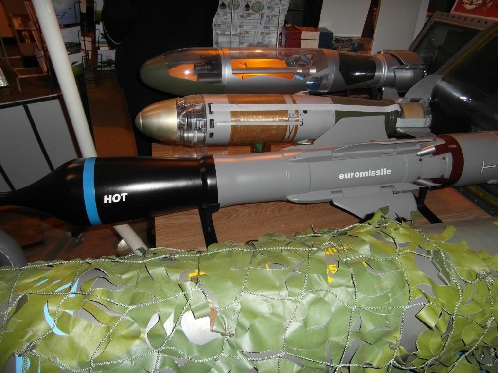 Missiles anti-char HOT et ERYX