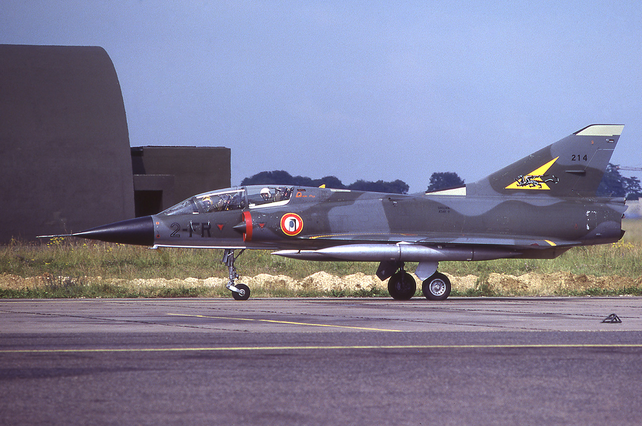 Mirage  IIIB  n°214 2-FR à l'escadron 2/2 à Dijon 1980 - 1984