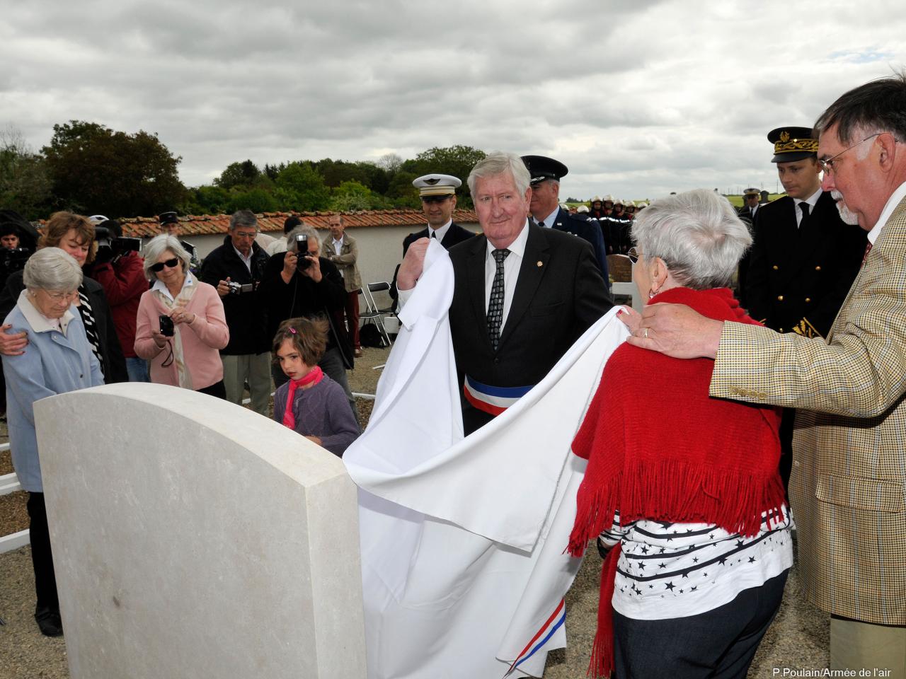 8 mai 2014 découverte de la stèle