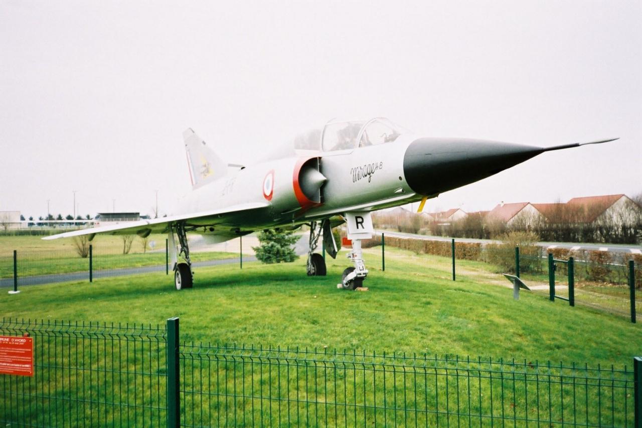 Mirage IIIB 214 à Avord