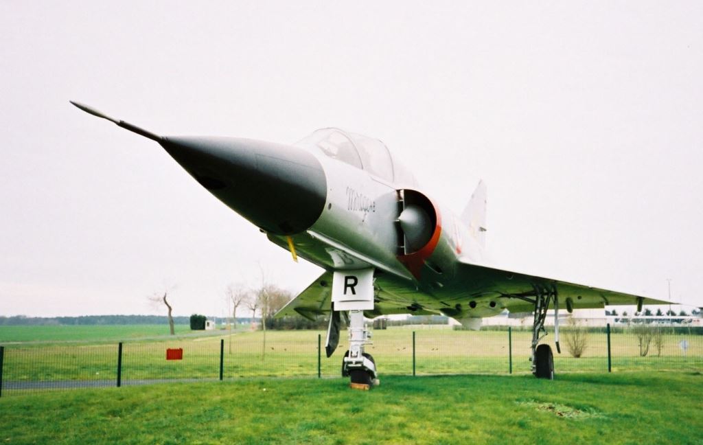 Mirage IIIB 214 à Avord (1)